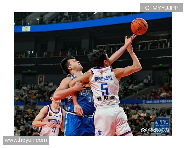 常规赛精彩对决浙江队迎战广东队势均力敌的篮球盛宴即将上演